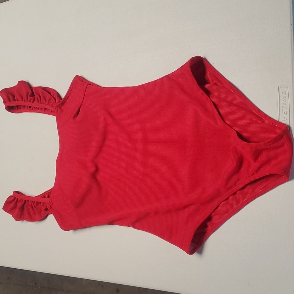 Never Worn, Swimsuit